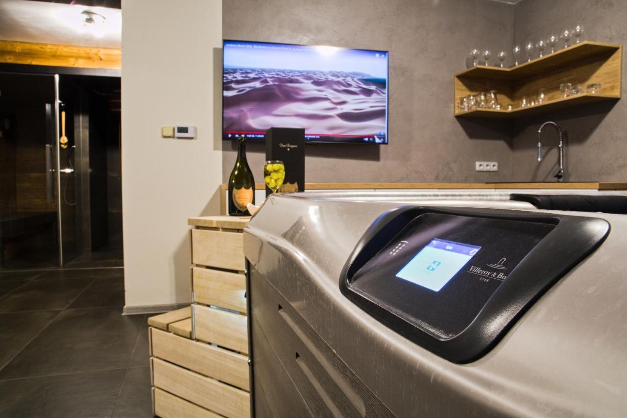 Apartmany A Wellness Vmal Skuteč Dış mekan fotoğraf